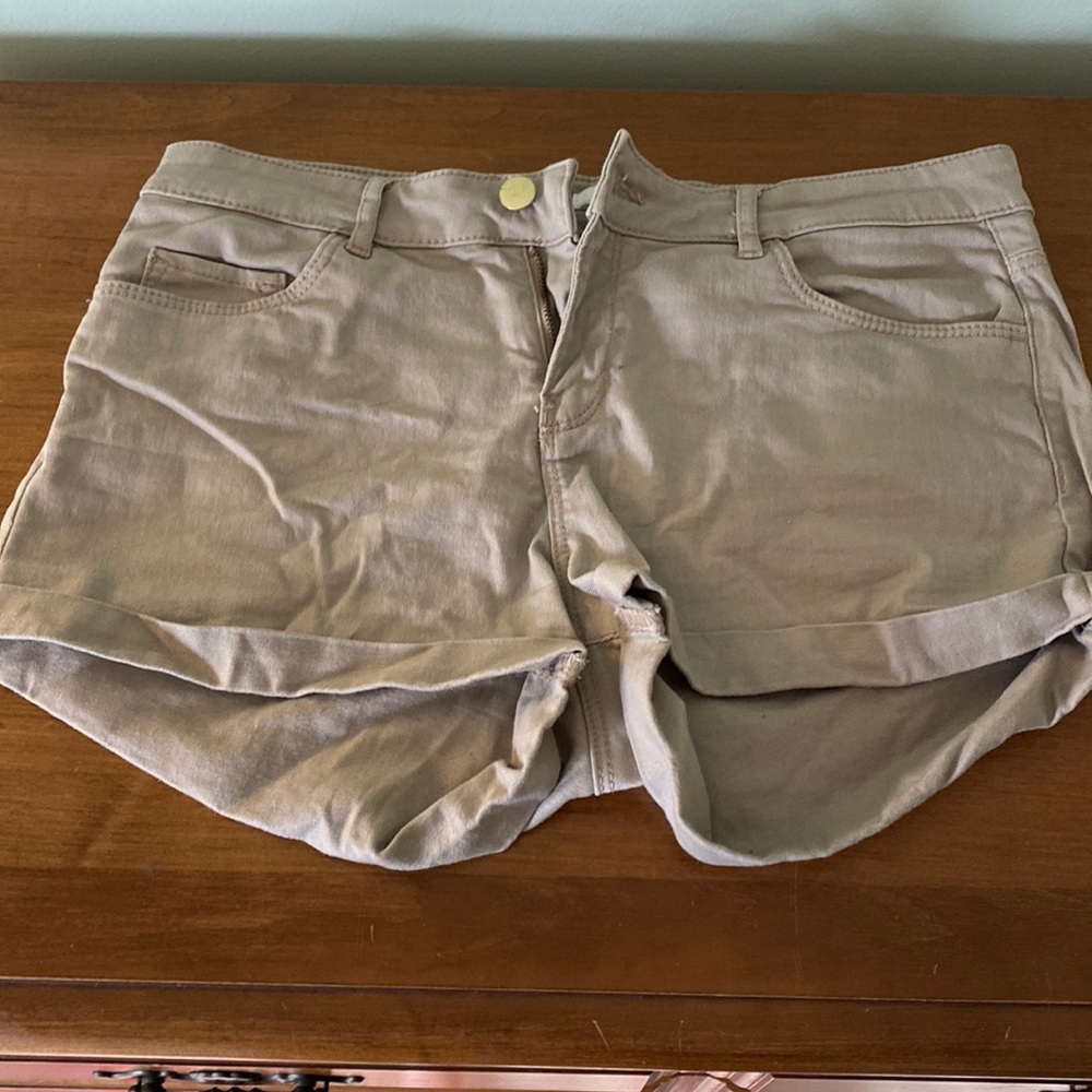Khaki/taupe, high waisted shorts